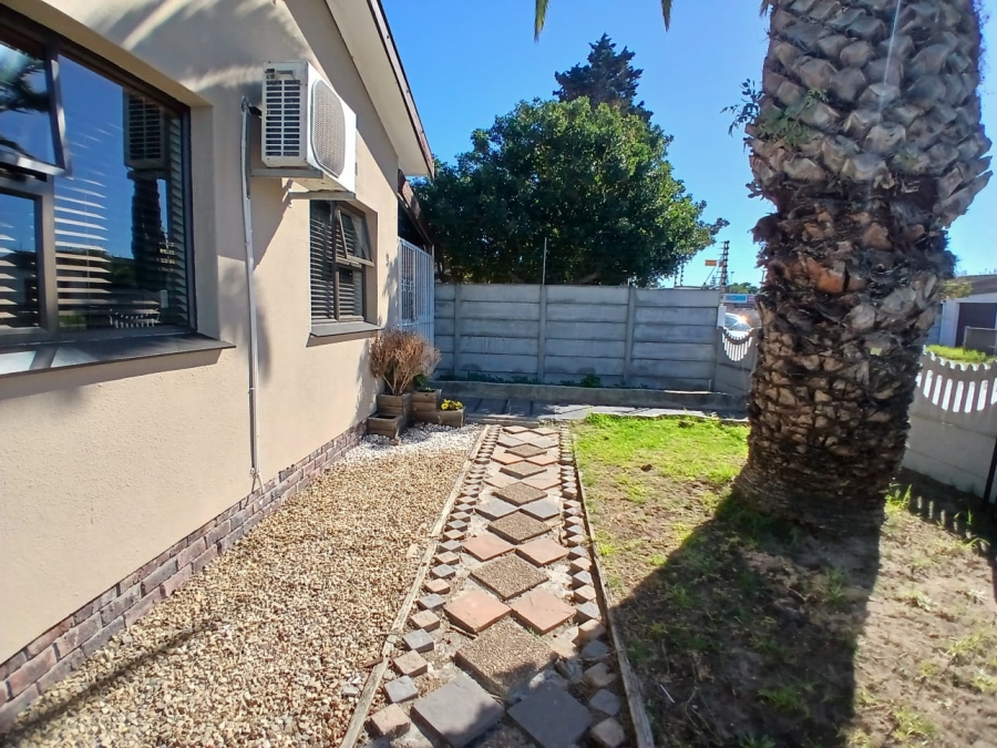 3 Bedroom Property for Sale in Kleinvlei Western Cape
